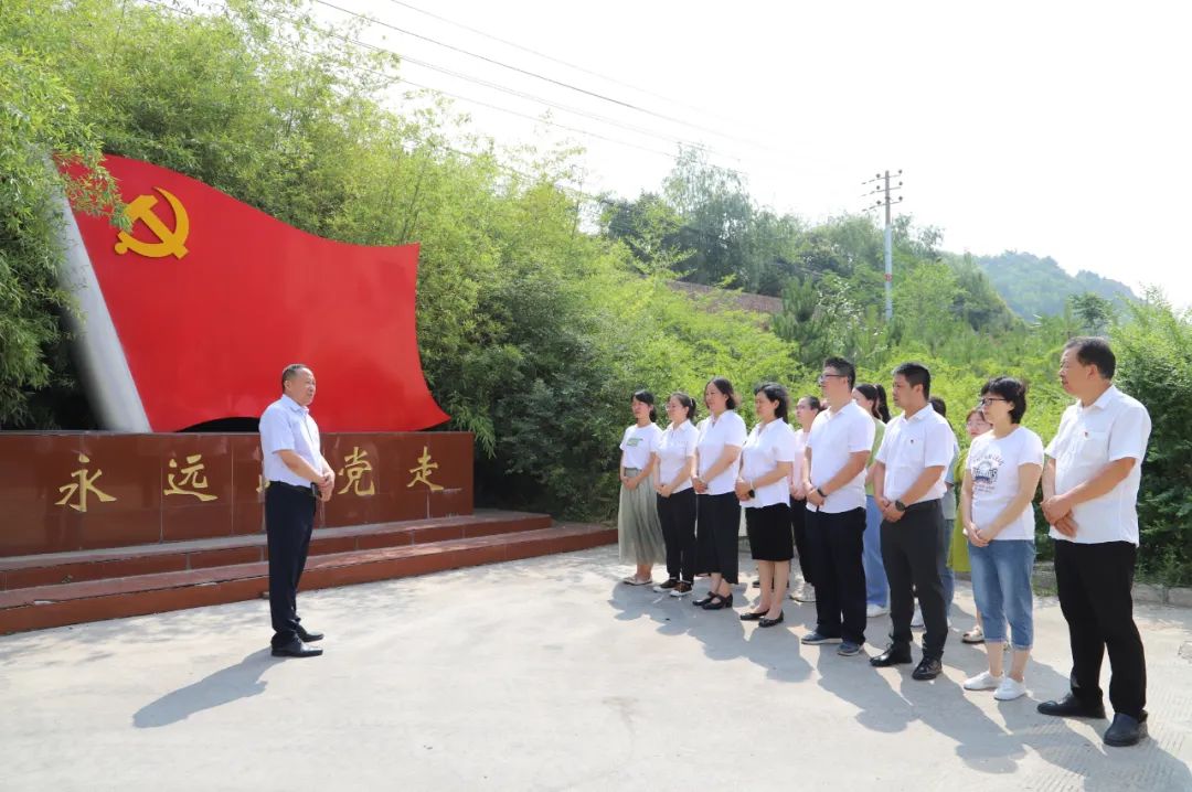 【七一特輯】三門峽市湖濱區(qū)非公黨工委聯(lián)合中共河南三味奇食品有限責(zé)任公司支部委員會(huì)開(kāi)展黨建主題活動(dòng)